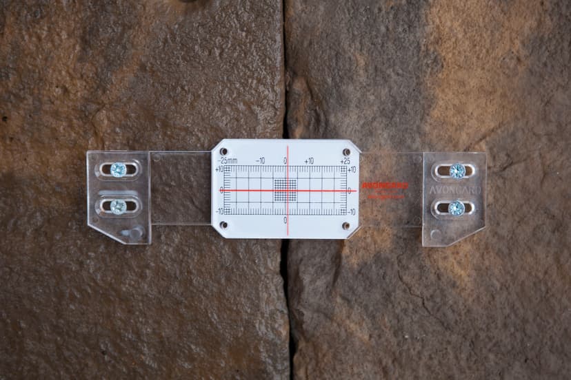 Crack Monitoring – professional monitoring services