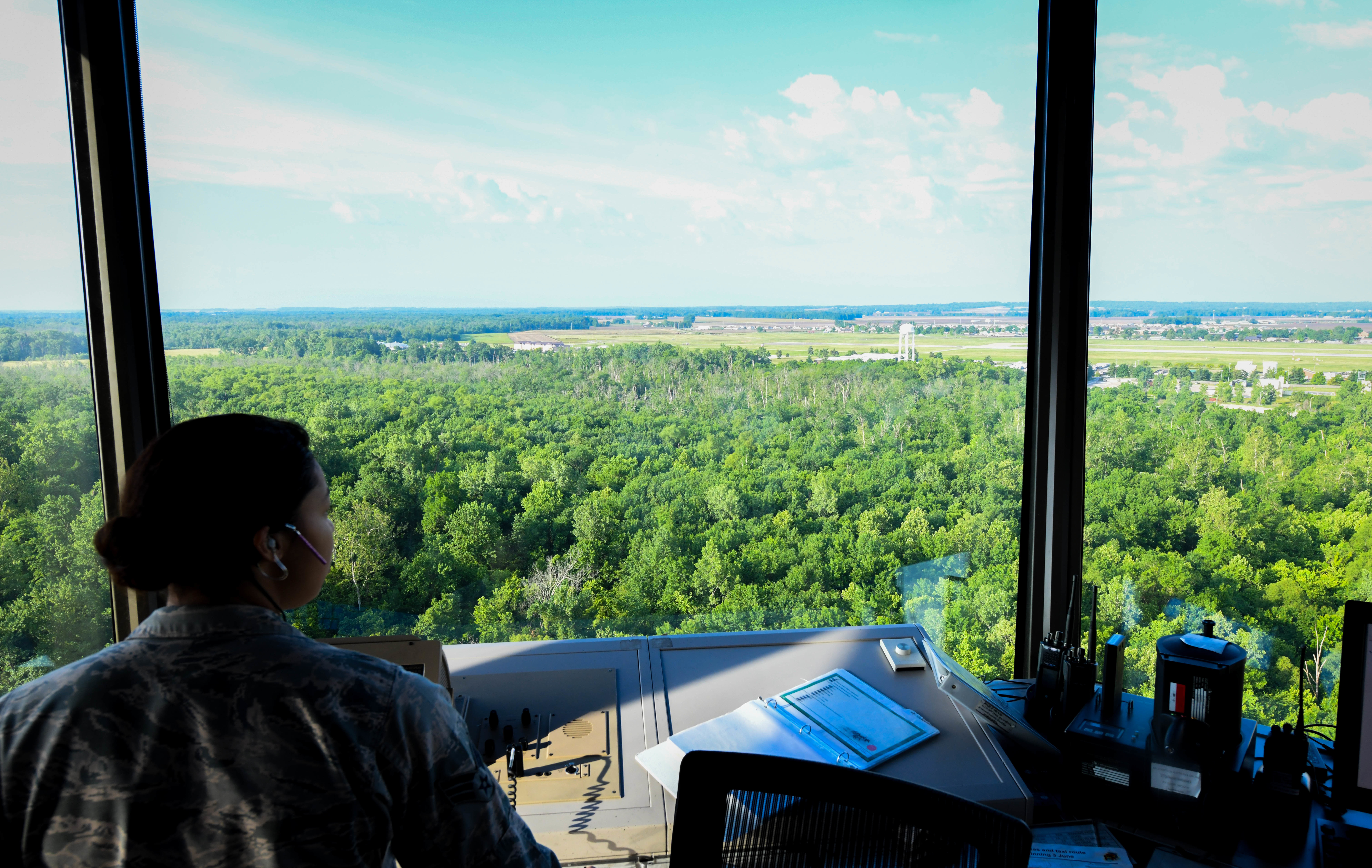Airport Control Tower Monitoring – professional monitoring services